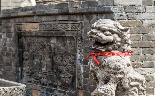 “门墩”古代传统民居门前“门墩”的奥秘，看“官阶几级”和“富几代”？